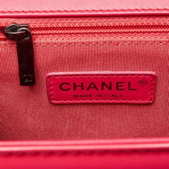Chanel Pink Quilted Patent Leather Large Boy Bag - Picture 8 of 9